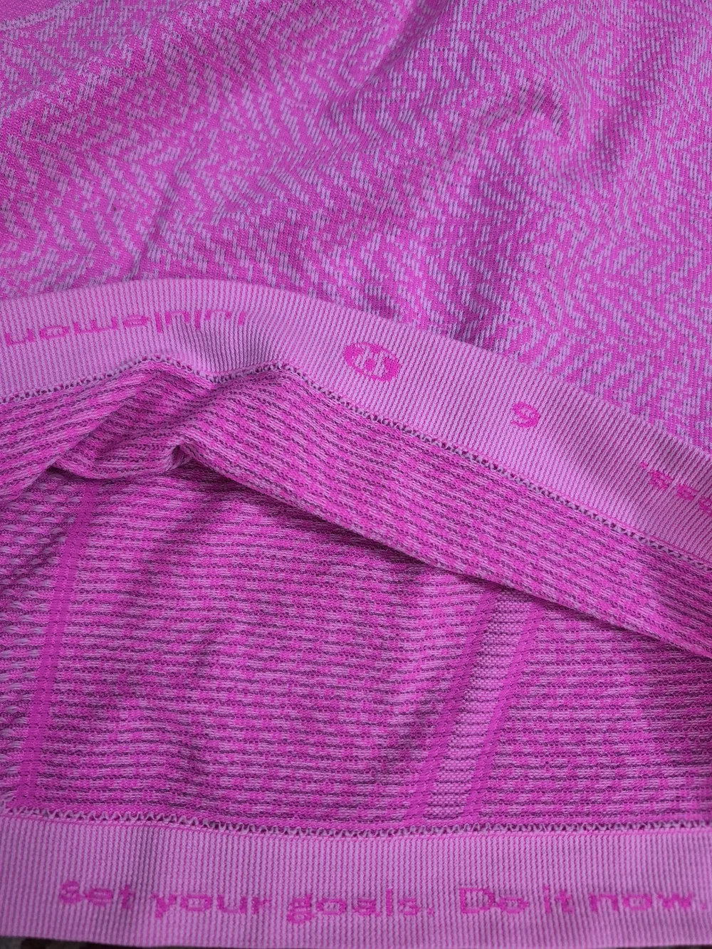 Lululemon Swiftly Tech Long Sleeve Crew Shirt pink Size 6
